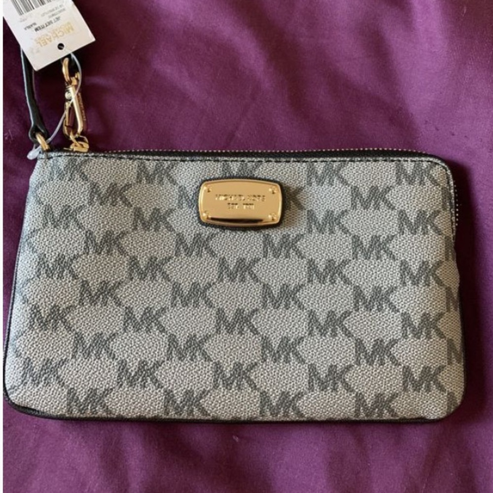 Michael Kors wristlet